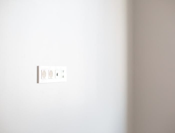 Dimmer inbouw 200W — trailing edge, LED/gloeilamp, 230V.