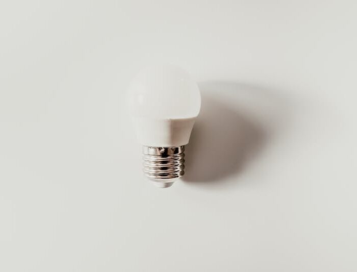 LED inbouwspot 6W GU10 warmwit dimbaar — IP44, 2700K, badkamer geschikt.